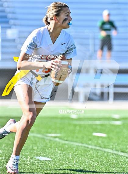 Thumbnail 1 in 5A Flag Football Semi Final Mountain Vista vs Legend photogallery.