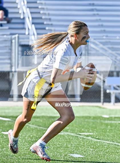Thumbnail 3 in 5A Flag Football Semi Final Mountain Vista vs Legend photogallery.