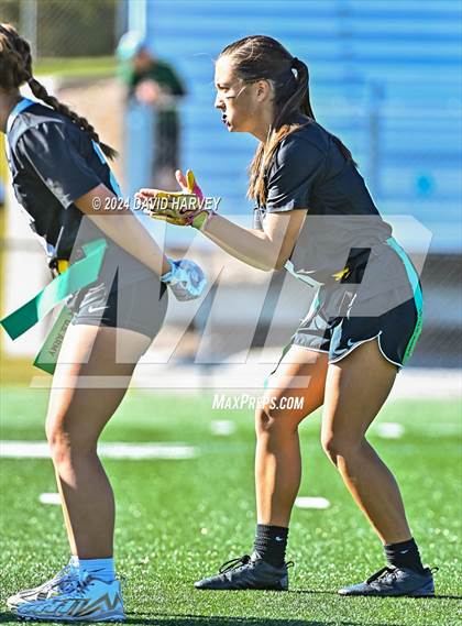 Thumbnail 2 in 5A Flag Football Semi Final Mountain Vista vs Legend photogallery.