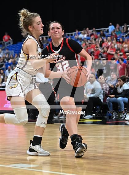 Thumbnail 3 in Fairfield vs Winnsboro (UIL 3A State Final) photogallery.