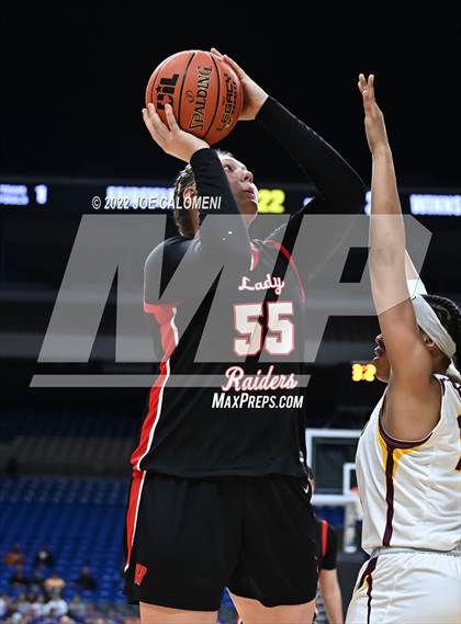 Thumbnail 1 in Fairfield vs Winnsboro (UIL 3A State Final) photogallery.