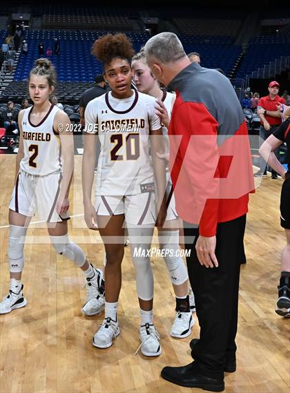 Thumbnail 1 in Fairfield vs Winnsboro (UIL 3A State Final) photogallery.