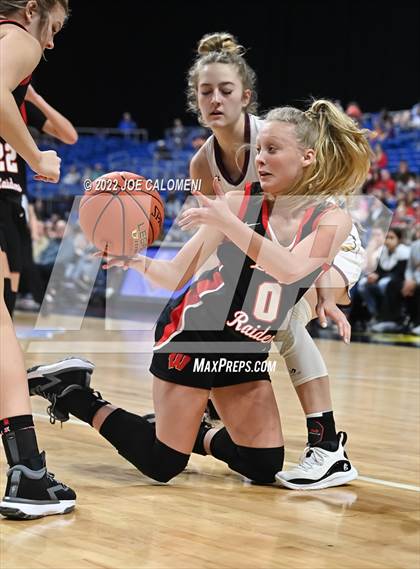 Thumbnail 2 in Fairfield vs Winnsboro (UIL 3A State Final) photogallery.