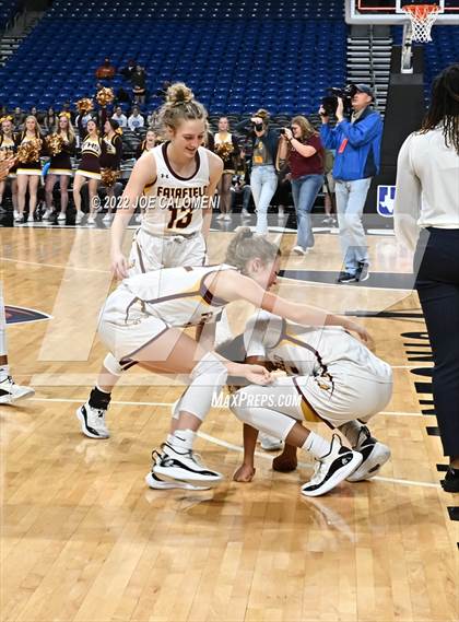 Thumbnail 3 in Fairfield vs Winnsboro (UIL 3A State Final) photogallery.