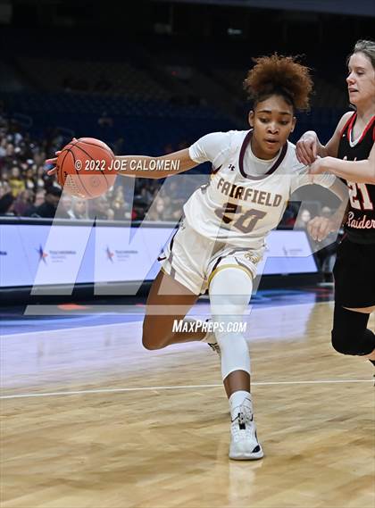 Thumbnail 1 in Fairfield vs Winnsboro (UIL 3A State Final) photogallery.