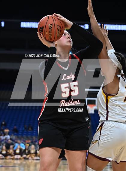 Thumbnail 3 in Fairfield vs Winnsboro (UIL 3A State Final) photogallery.