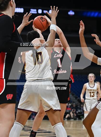 Thumbnail 3 in Fairfield vs Winnsboro (UIL 3A State Final) photogallery.