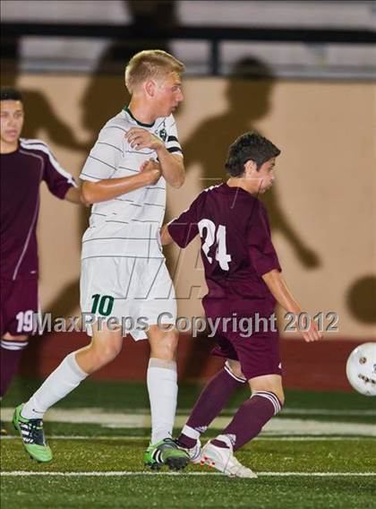 Thumbnail 1 in Clear Falls vs Reagan (Region III Bi-District Playoff) photogallery.