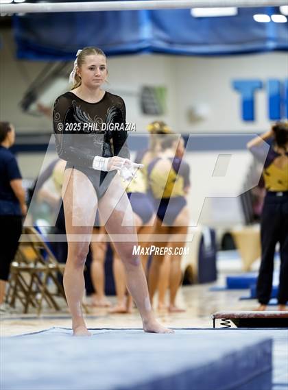 Thumbnail 1 in CHSAA 4A Final photogallery.