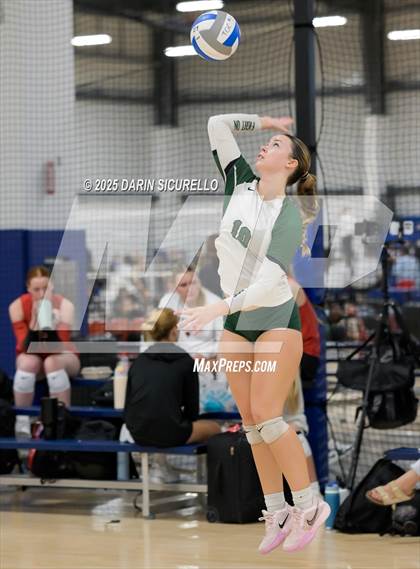 Thumbnail 2 in James Logan vs. Sunnyslope (Nike Tournament of Champions – Southwest) photogallery.