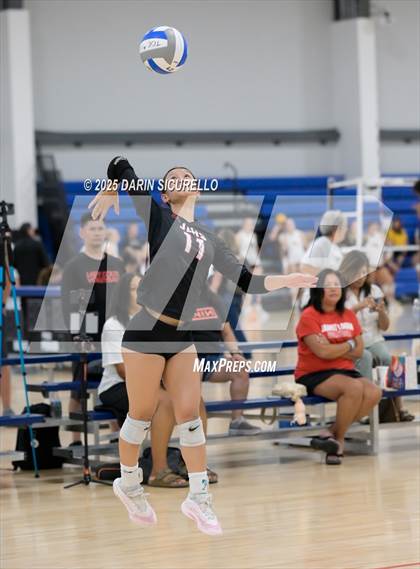 Thumbnail 1 in James Logan vs. Sunnyslope (Nike Tournament of Champions – Southwest) photogallery.
