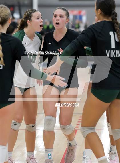Thumbnail 3 in James Logan vs. Sunnyslope (Nike Tournament of Champions – Southwest) photogallery.