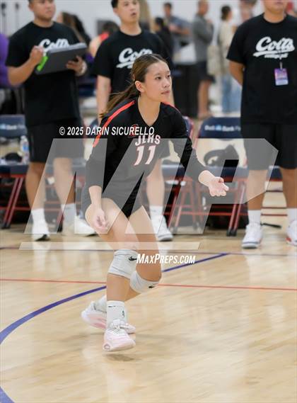 Thumbnail 2 in James Logan vs. Sunnyslope (Nike Tournament of Champions – Southwest) photogallery.