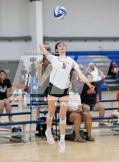Thumbnail 2 in James Logan vs. Sunnyslope (Nike Tournament of Champions – Southwest) photogallery.