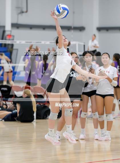 Thumbnail 1 in James Logan vs. Sunnyslope (Nike Tournament of Champions – Southwest) photogallery.