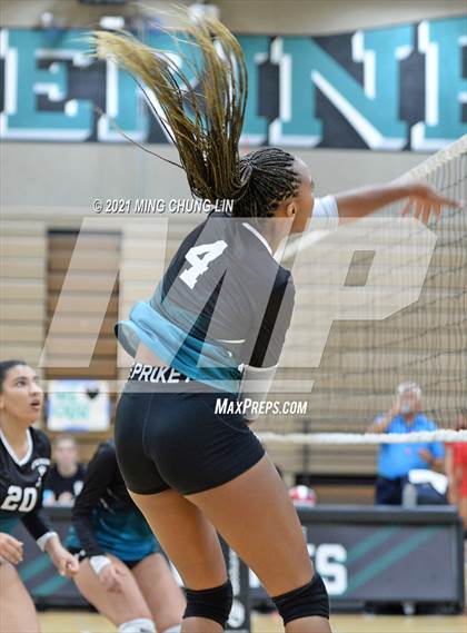 Thumbnail 3 in Beckman @ Aliso Niguel photogallery.