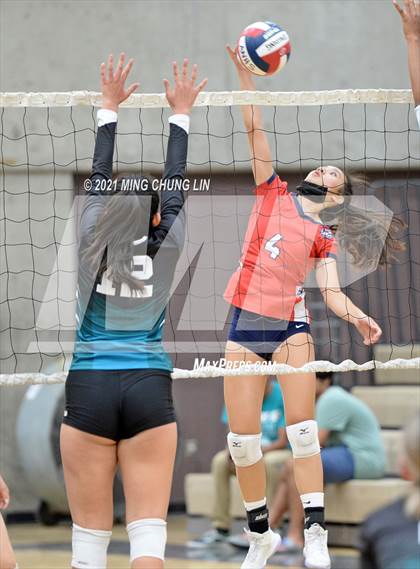 Thumbnail 3 in Beckman @ Aliso Niguel photogallery.