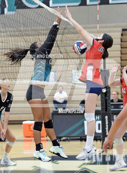 Thumbnail 1 in Beckman @ Aliso Niguel photogallery.