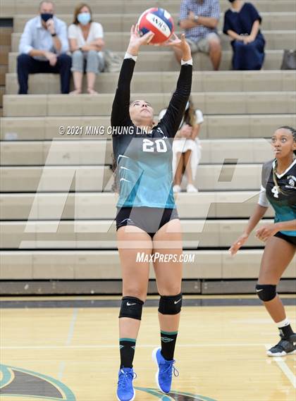 Thumbnail 1 in Beckman @ Aliso Niguel photogallery.