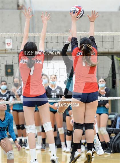 Thumbnail 1 in Beckman @ Aliso Niguel photogallery.