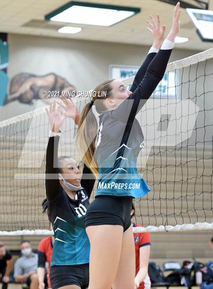 Thumbnail 2 in Beckman @ Aliso Niguel photogallery.