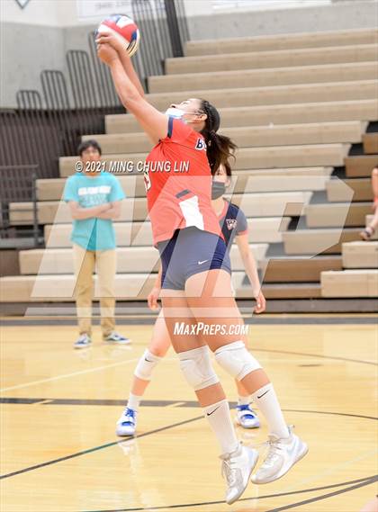 Thumbnail 1 in Beckman @ Aliso Niguel photogallery.