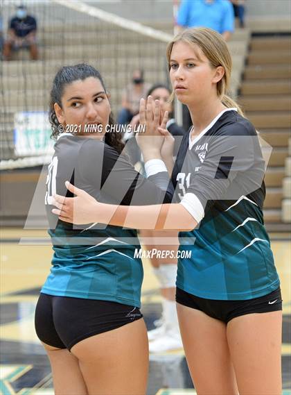 Thumbnail 1 in Beckman @ Aliso Niguel photogallery.