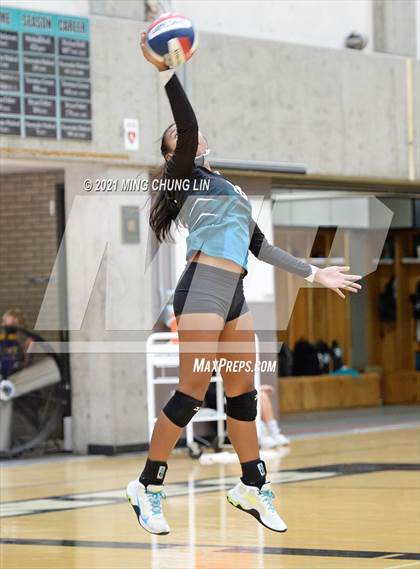 Thumbnail 3 in Beckman @ Aliso Niguel photogallery.