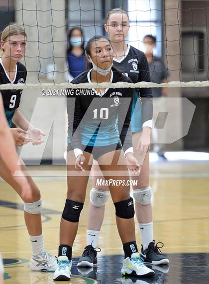 Thumbnail 1 in Beckman @ Aliso Niguel photogallery.