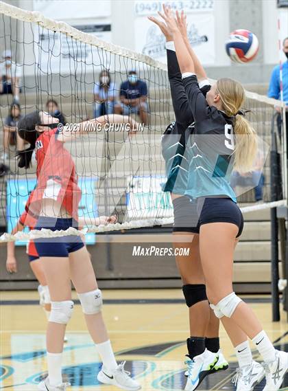 Thumbnail 3 in Beckman @ Aliso Niguel photogallery.