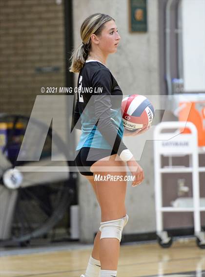 Thumbnail 1 in Beckman @ Aliso Niguel photogallery.