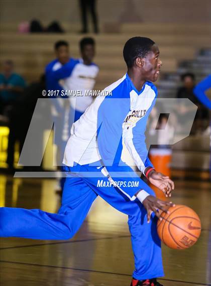 Thumbnail 3 in Kennedy vs  Middle College (CIF LACS Playoff) photogallery.