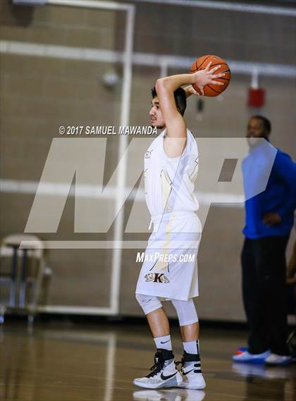 Thumbnail 3 in Kennedy vs  Middle College (CIF LACS Playoff) photogallery.