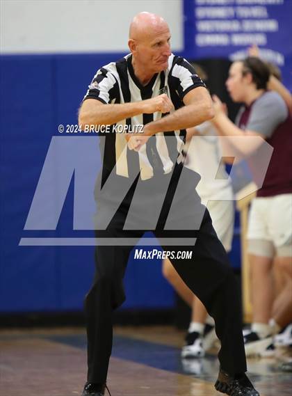 Thumbnail 1 in Nutley @ Millburn photogallery.