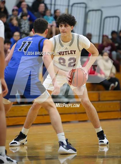Thumbnail 2 in Nutley @ Millburn photogallery.