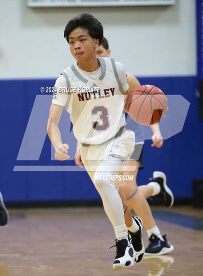 Thumbnail 2 in Nutley @ Millburn photogallery.