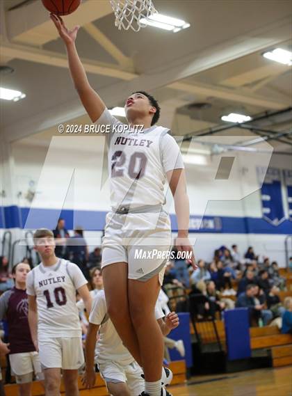 Thumbnail 2 in Nutley @ Millburn photogallery.