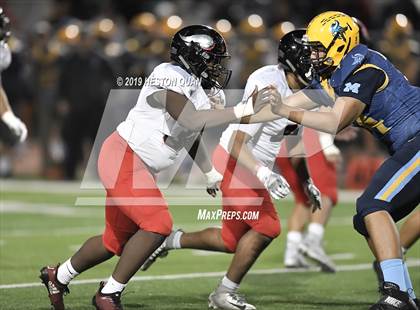 Thumbnail 3 in La Jolla vs. Marina (CIF State D4-A Southern Regional Final) photogallery.