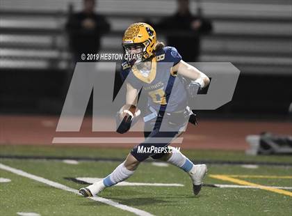 Thumbnail 3 in La Jolla vs. Marina (CIF State D4-A Southern Regional Final) photogallery.