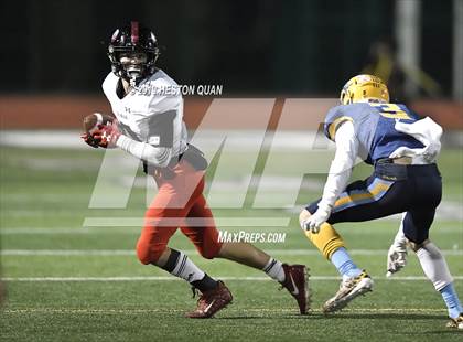 Thumbnail 2 in La Jolla vs. Marina (CIF State D4-A Southern Regional Final) photogallery.