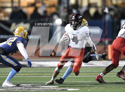 Thumbnail 3 in La Jolla vs. Marina (CIF State D4-A Southern Regional Final) photogallery.