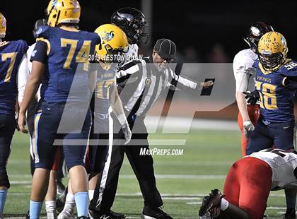 Thumbnail 3 in La Jolla vs. Marina (CIF State D4-A Southern Regional Final) photogallery.