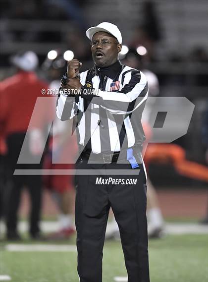 Thumbnail 2 in La Jolla vs. Marina (CIF State D4-A Southern Regional Final) photogallery.