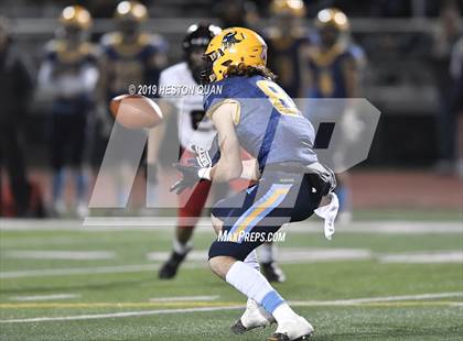 Thumbnail 3 in La Jolla vs. Marina (CIF State D4-A Southern Regional Final) photogallery.