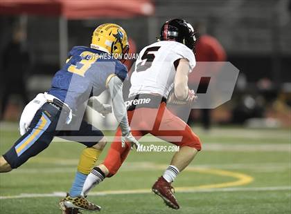 Thumbnail 3 in La Jolla vs. Marina (CIF State D4-A Southern Regional Final) photogallery.