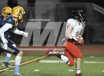 Thumbnail 2 in La Jolla vs. Marina (CIF State D4-A Southern Regional Final) photogallery.