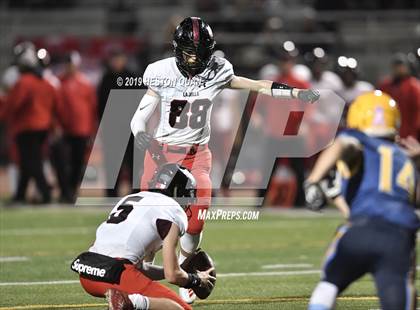 Thumbnail 2 in La Jolla vs. Marina (CIF State D4-A Southern Regional Final) photogallery.