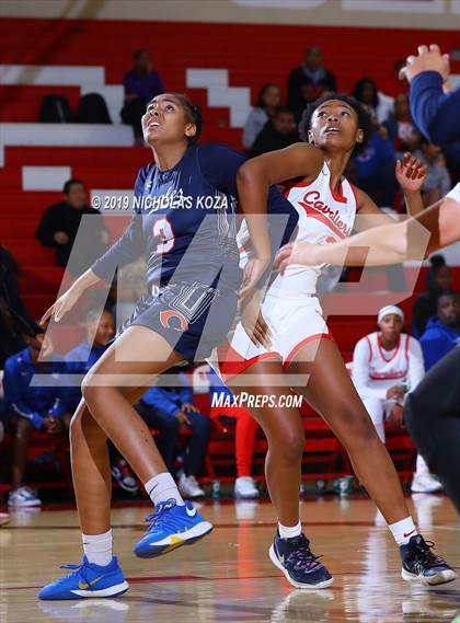 Thumbnail 1 in Serra vs. Chaminade (Battle at the Beach) photogallery.