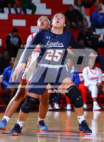 Thumbnail 1 in Serra vs. Chaminade (Battle at the Beach) photogallery.
