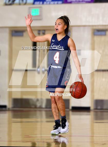 Thumbnail 2 in Serra vs. Chaminade (Battle at the Beach) photogallery.